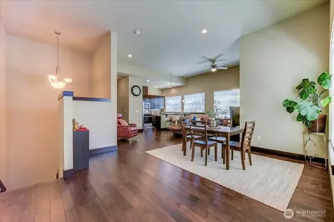 4020 NE 3rd Place Renton WA 98056