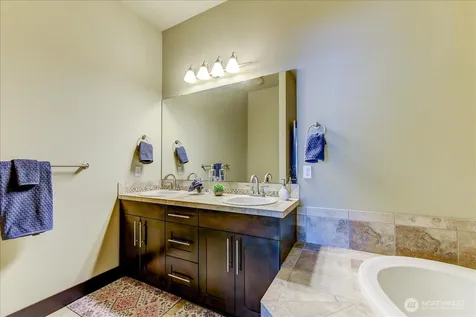 4020 NE 3rd Place Renton WA 98056