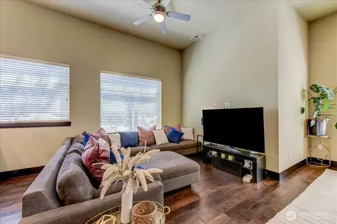 4020 NE 3rd Place Renton WA 98056