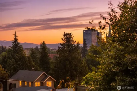317 NE 58th Street Seattle WA 98105