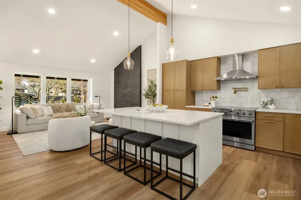 8820 194th Street SW Edmonds WA 98026