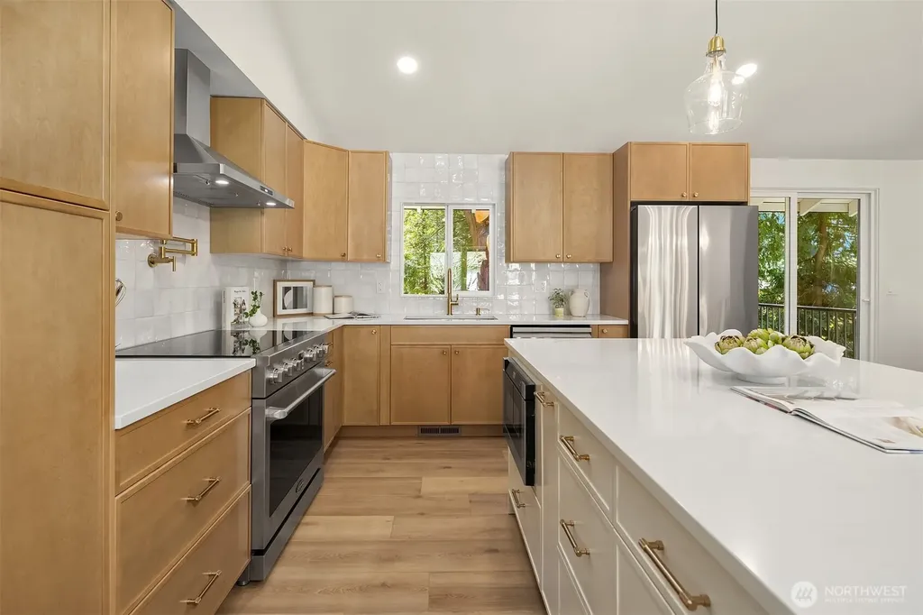 8820 194th Street SW Edmonds WA 98026