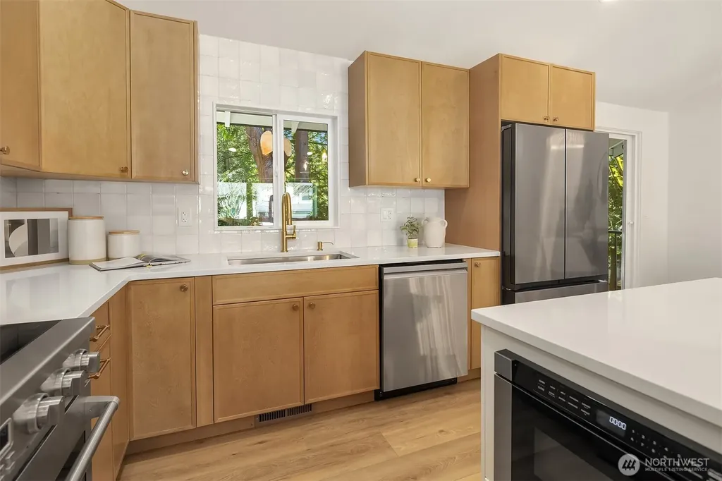 8820 194th Street SW Edmonds WA 98026