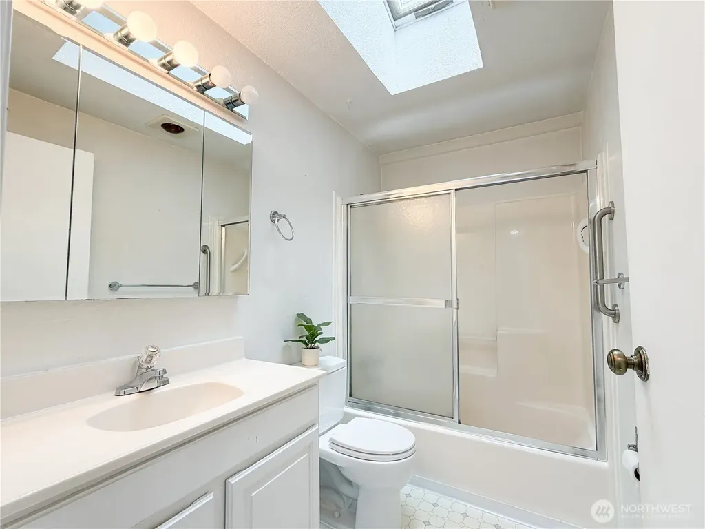 2434 SW 328th Street Federal Way WA 98023