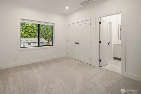 1208 211th Place Sammamish WA 98074