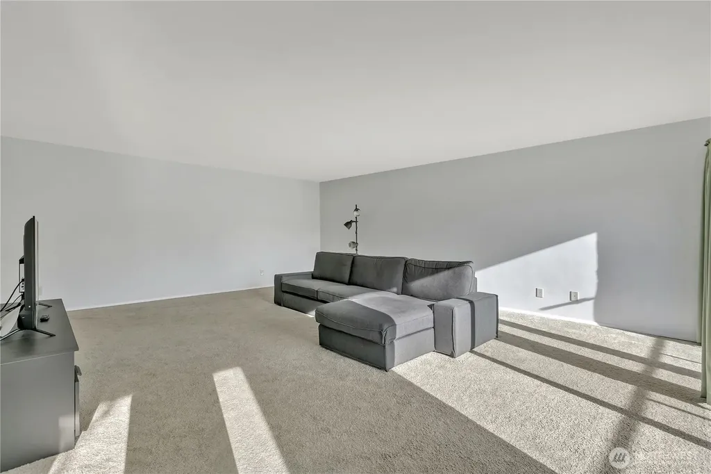 4545 Sand Point Way NE Seattle WA 98105