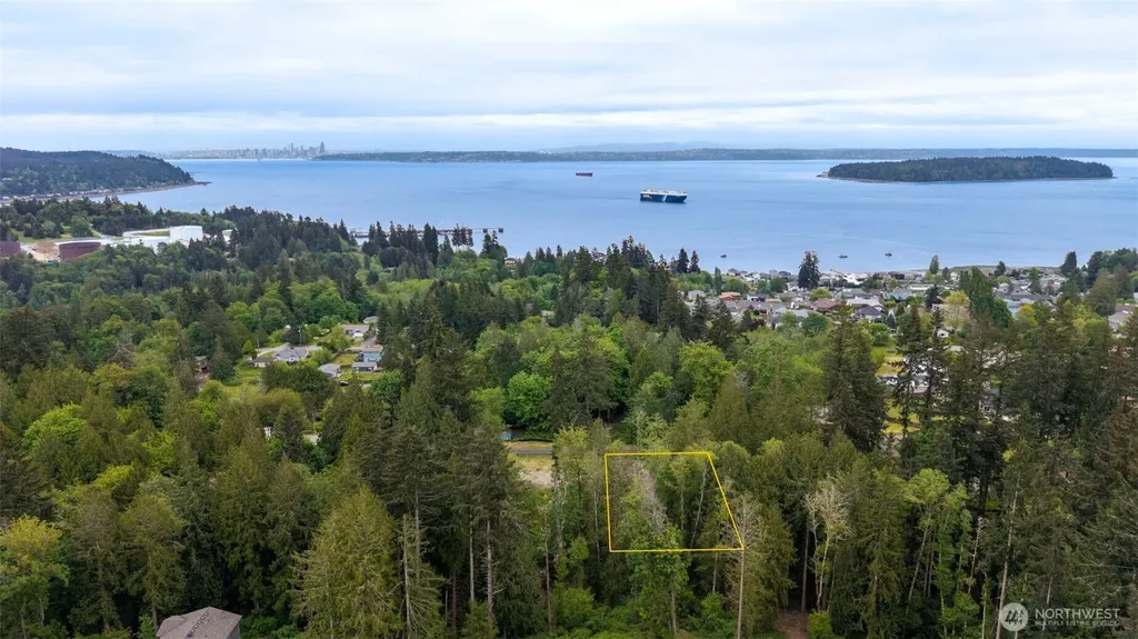 2626 Oregon Street E Port Orchard WA 98366