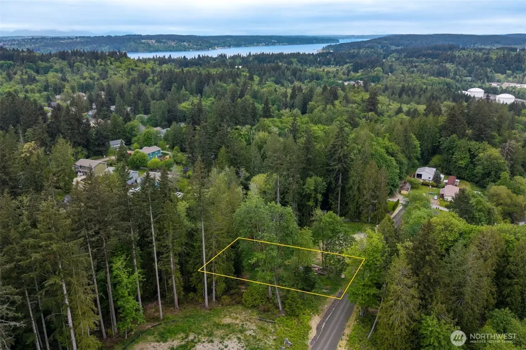 2626 Oregon Street E Port Orchard WA 98366