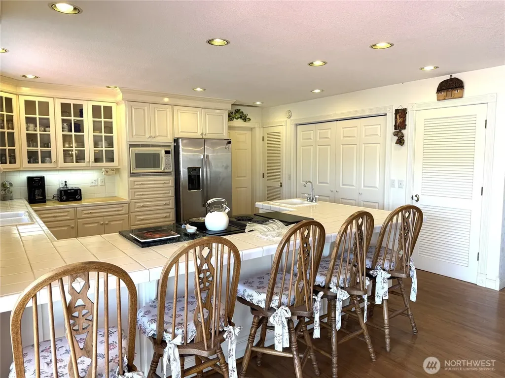 34100 G Street Ocean Park WA 98640