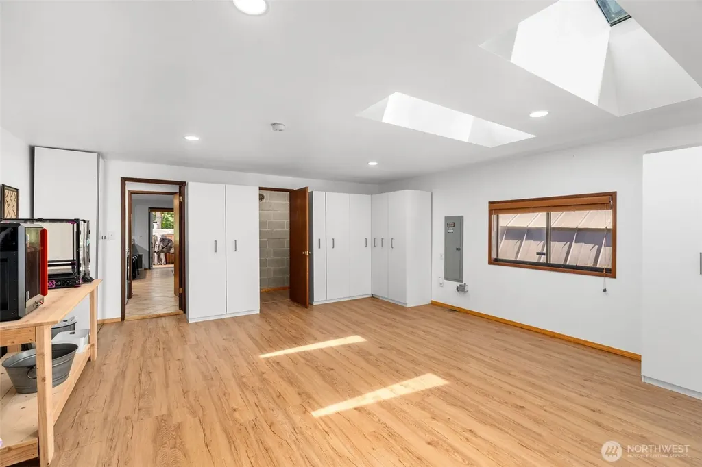 4823 W Tapps Dr E Lake Tapps WA 98391