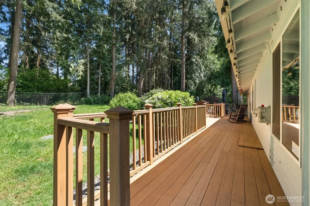 4823 W Tapps Dr E Lake Tapps WA 98391