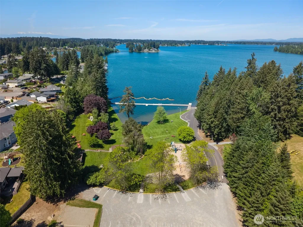 4823 W Tapps Dr E Lake Tapps WA 98391