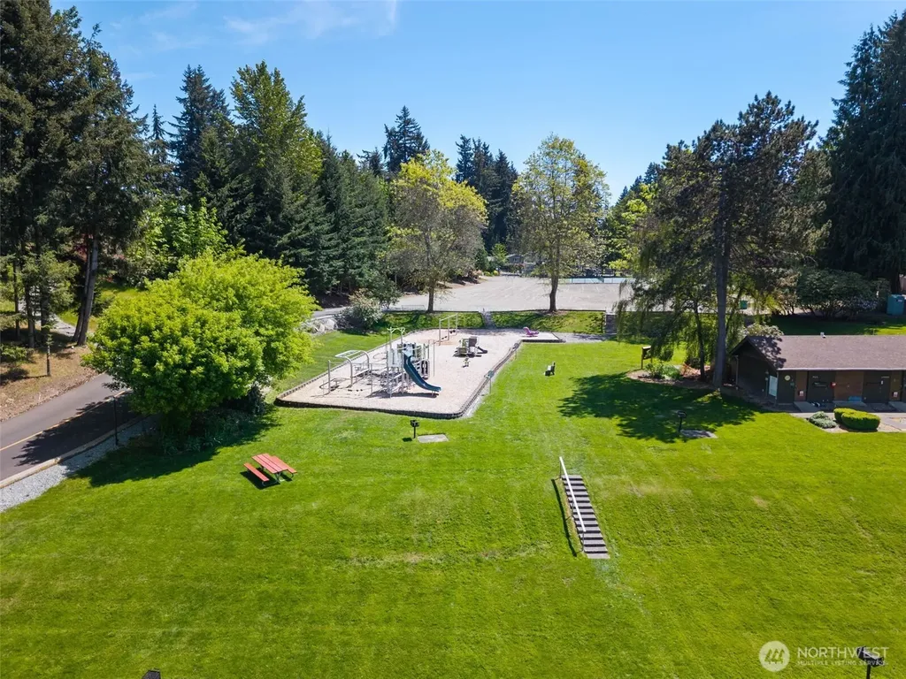 4823 W Tapps Dr E Lake Tapps WA 98391
