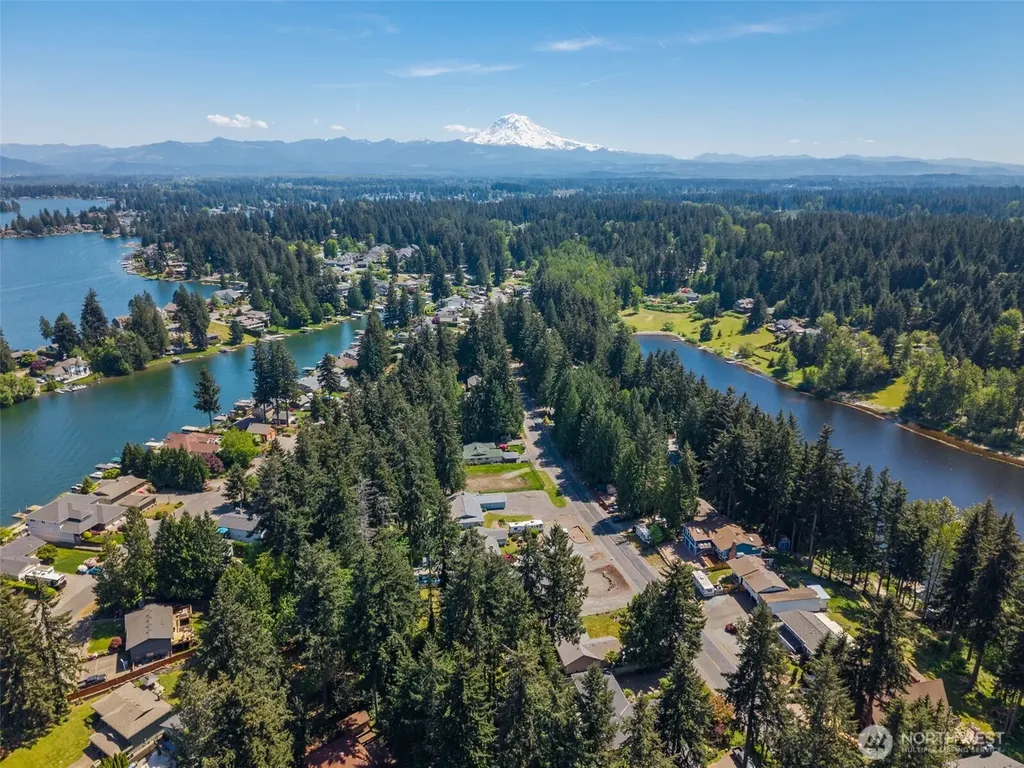 4823 W Tapps Dr E Lake Tapps WA 98391