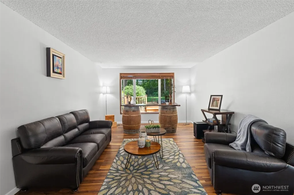 4823 W Tapps Dr E Lake Tapps WA 98391