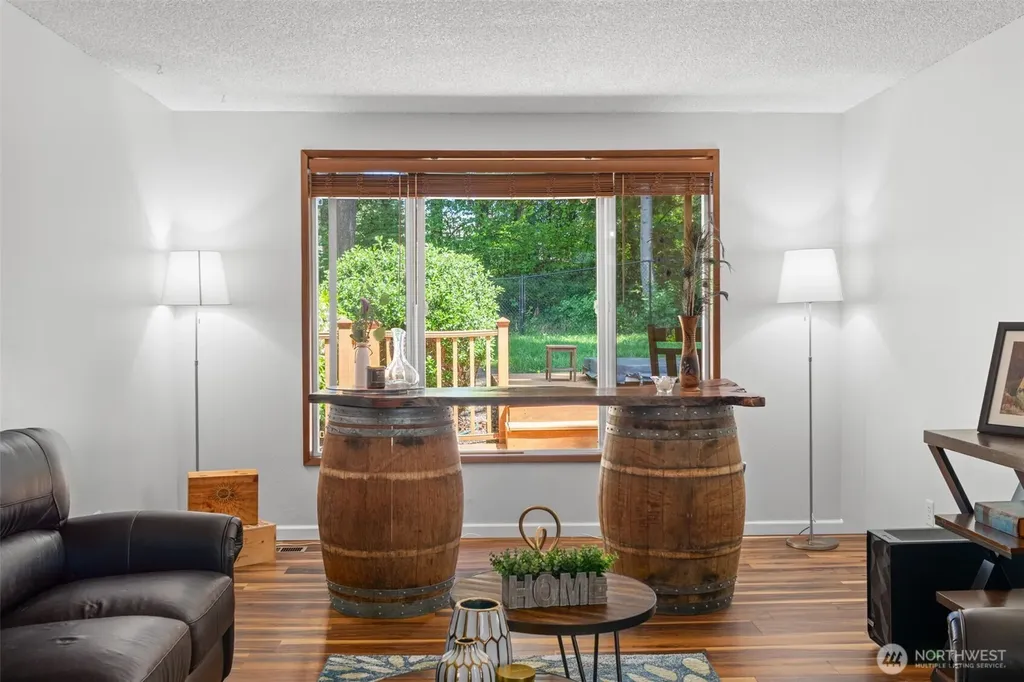 4823 W Tapps Dr E Lake Tapps WA 98391