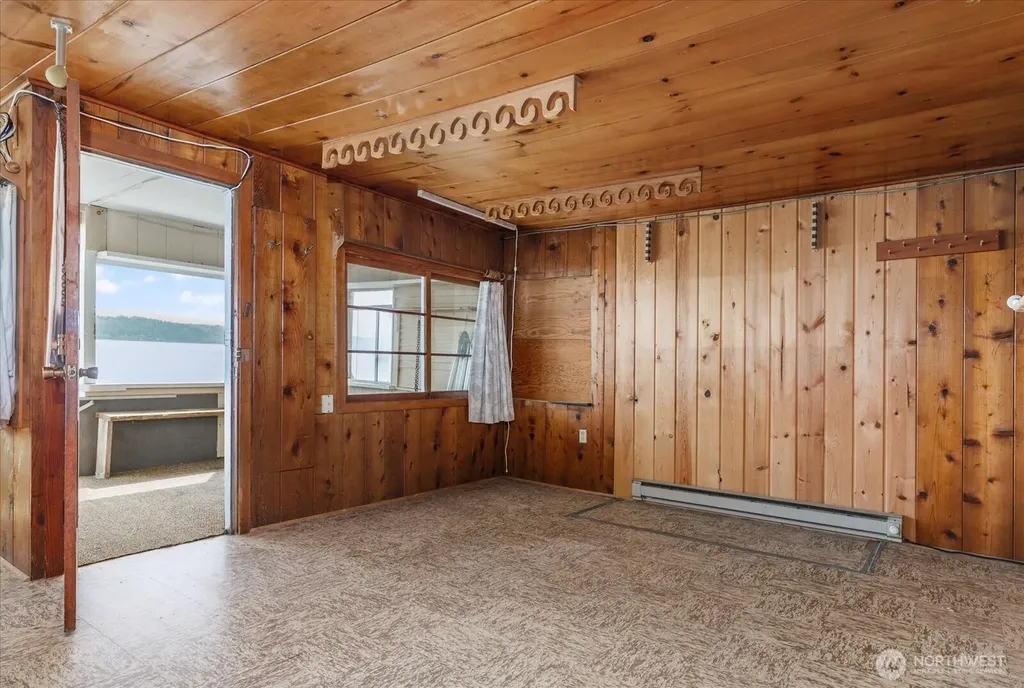 8339 Franklin Road Clinton WA 98236