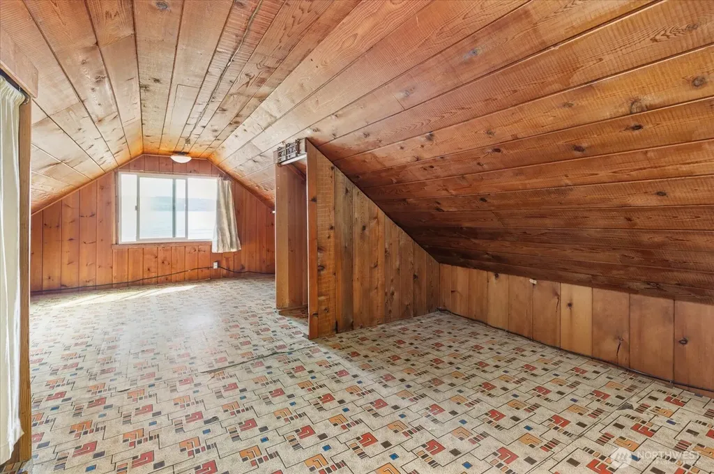 8339 Franklin Road Clinton WA 98236