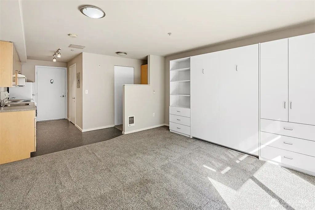 425 Vine Street Seattle WA 98121
