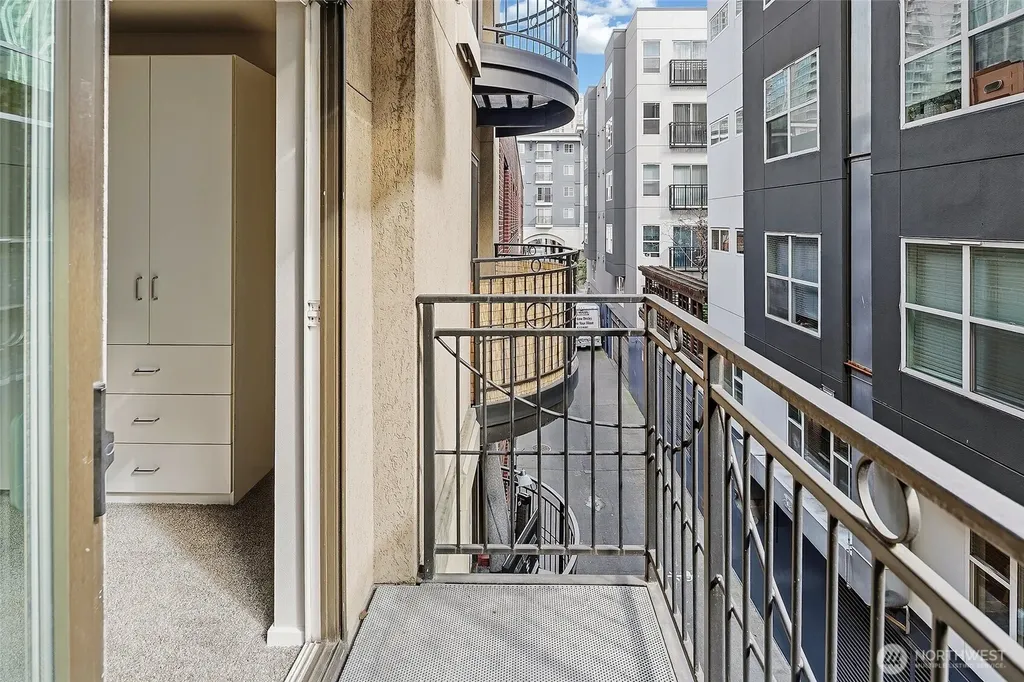 425 Vine Street Seattle WA 98121