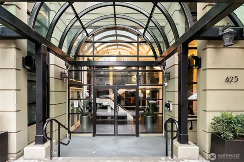 425 Vine Street Seattle WA 98121