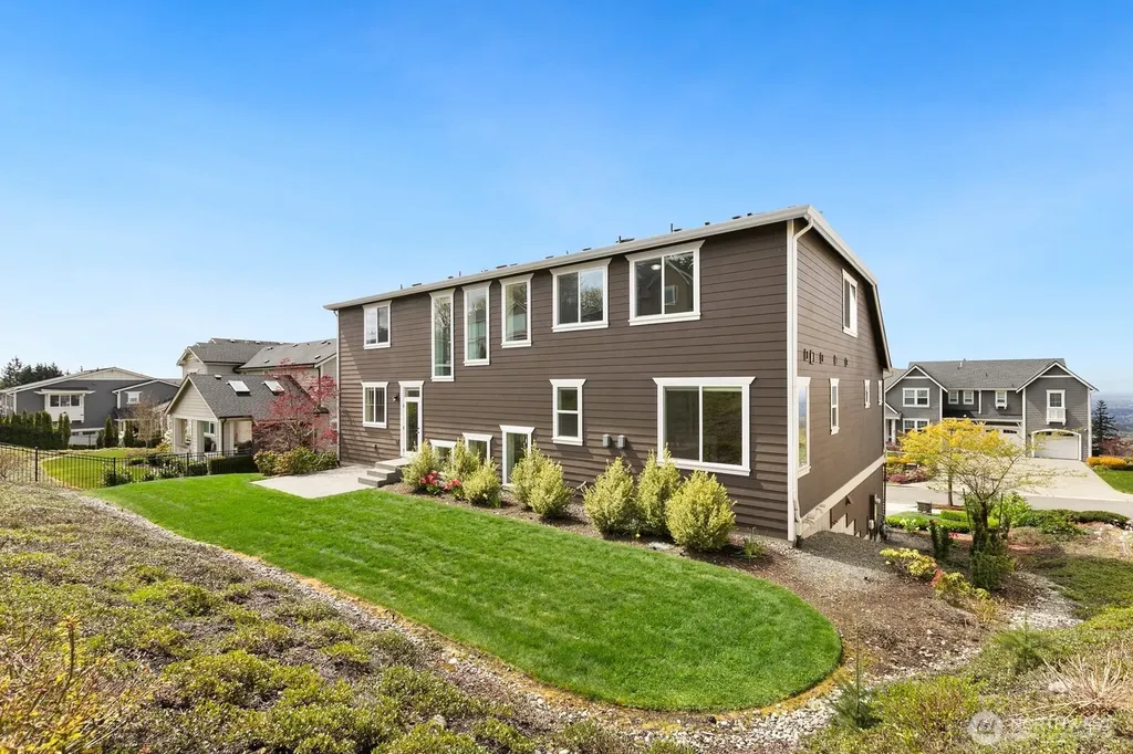 7050 171st Avenue SE Bellevue WA 98006