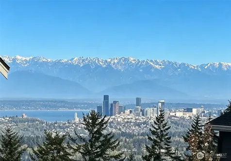 7050 171st Avenue SE Bellevue WA 98006