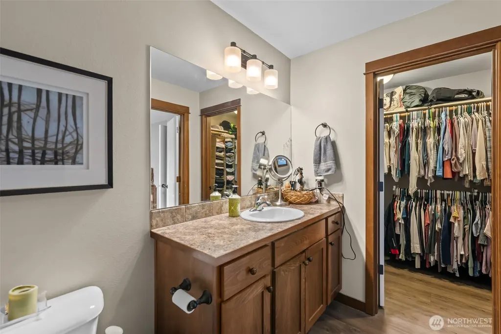2452 NW Columbia Avenue East Wenatchee WA 98802