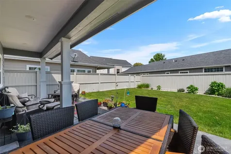2452 NW Columbia Avenue East Wenatchee WA 98802