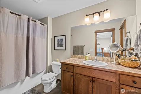 2452 NW Columbia Avenue East Wenatchee WA 98802
