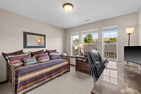 2452 NW Columbia Avenue East Wenatchee WA 98802