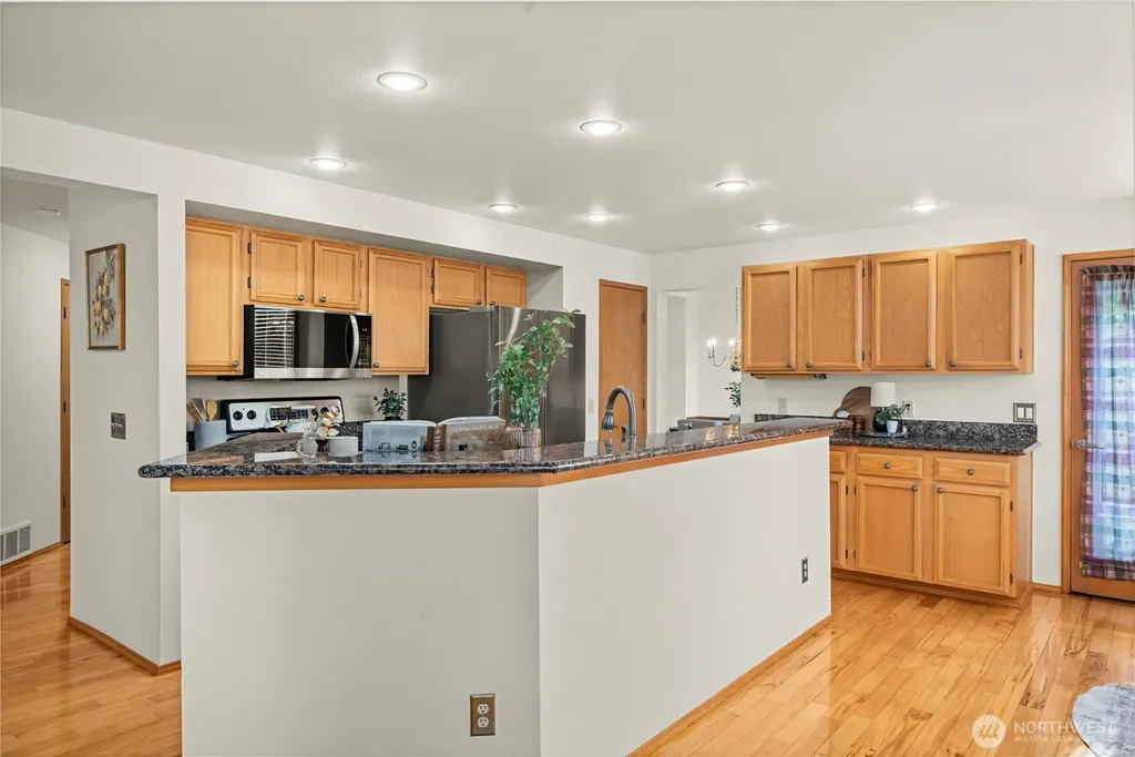 826 SW 347th Court Federal Way WA 98023