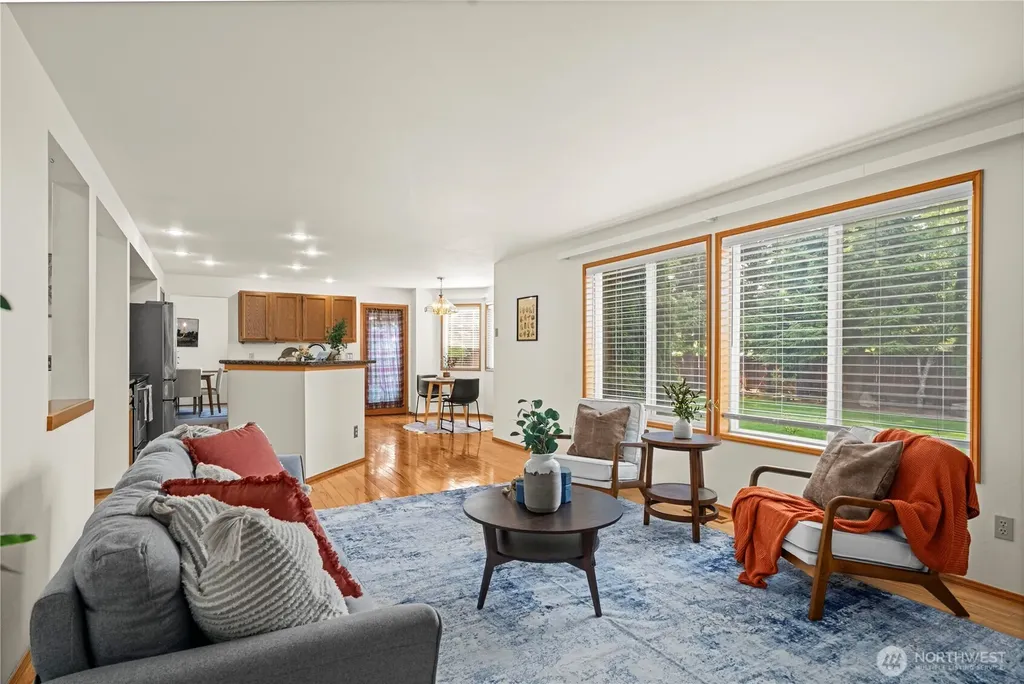 826 SW 347th Court Federal Way WA 98023