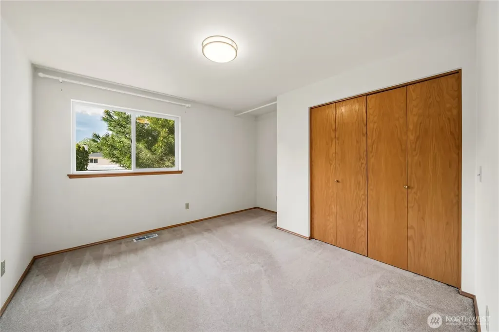 826 SW 347th Court Federal Way WA 98023