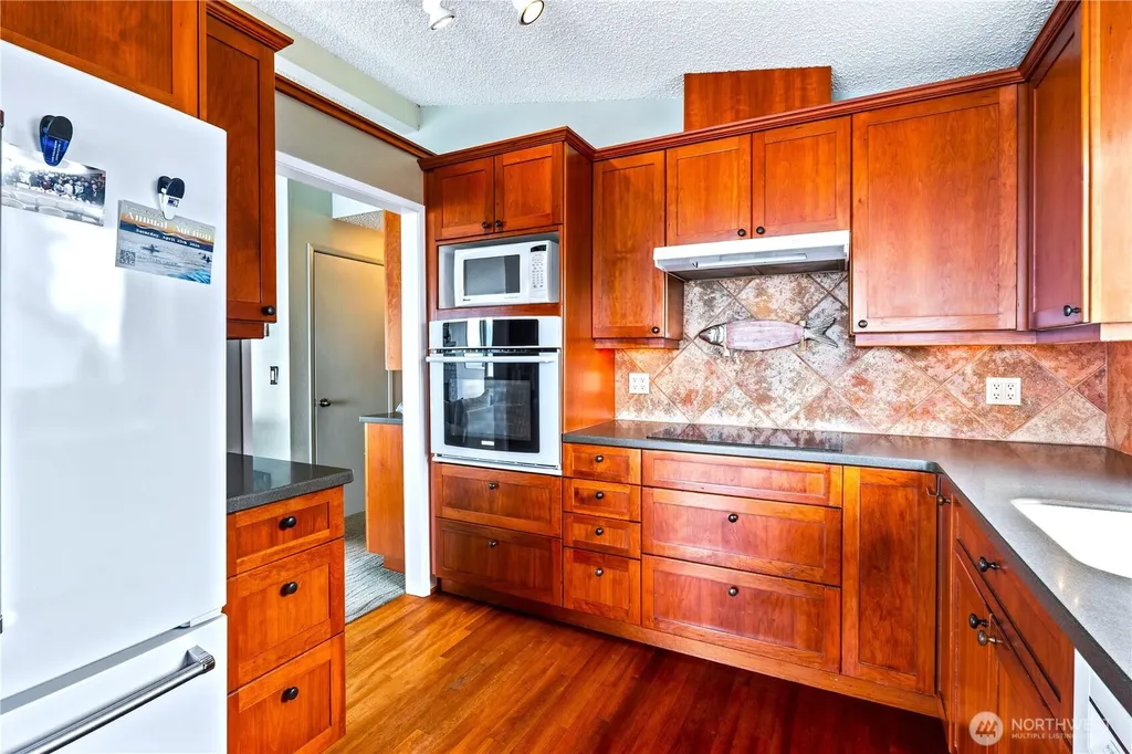 9609 Samish Island Road Bow WA 98232