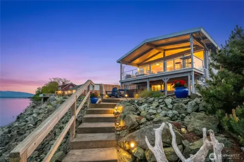 9609 Samish Island Road Bow WA 98232