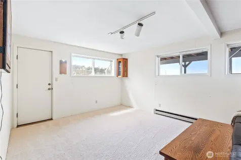 9609 Samish Island Road Bow WA 98232