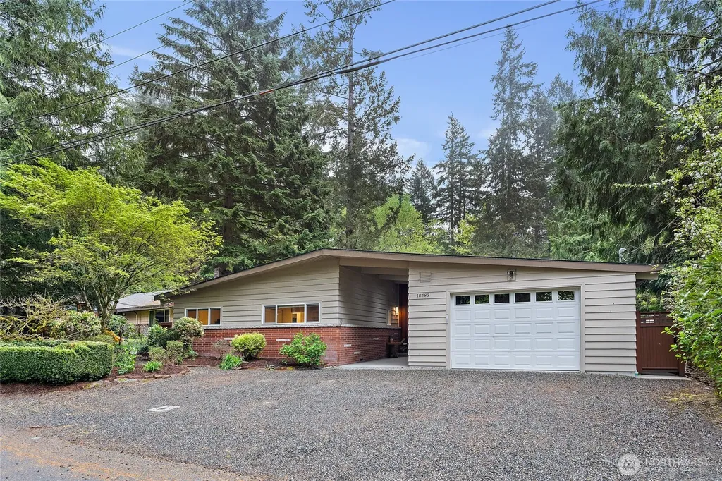 18483 47th Place NE Lake Forest Park WA 98155