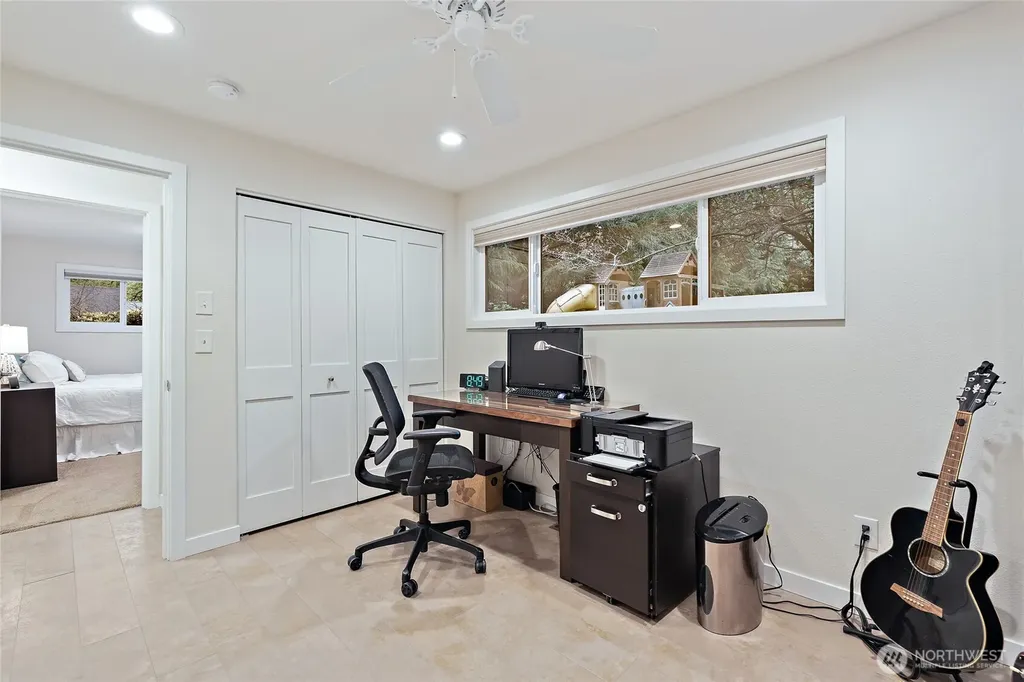 18483 47th Place NE Lake Forest Park WA 98155