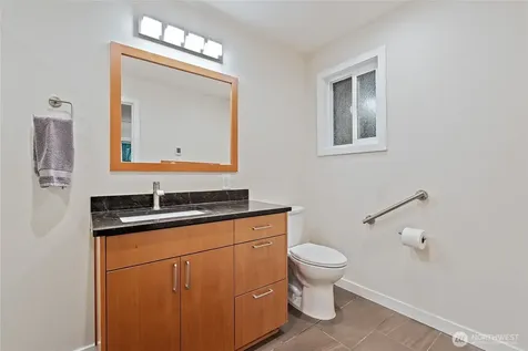 18483 47th Place NE Lake Forest Park WA 98155