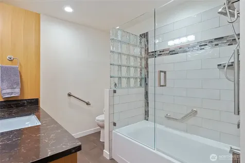 18483 47th Place NE Lake Forest Park WA 98155