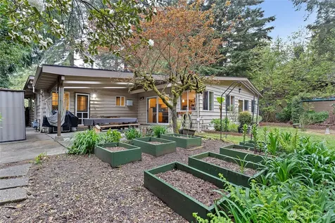 18483 47th Place NE Lake Forest Park WA 98155
