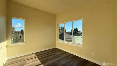 9025 38th Avenue S Seattle WA 98118