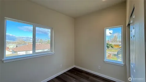 9025 38th Avenue S Seattle WA 98118