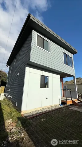 9025 38th Avenue S Seattle WA 98118