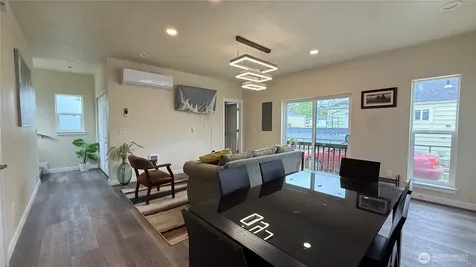 9025 38th Avenue S Seattle WA 98118