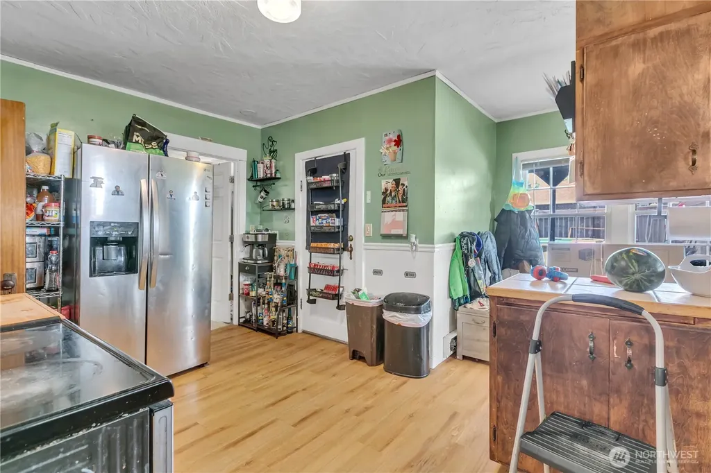 216 127th Street E Tacoma WA 98445