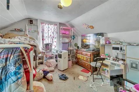 216 127th Street E Tacoma WA 98445