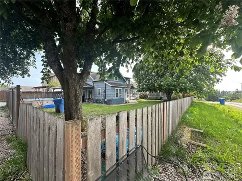 216 127th Street E Tacoma WA 98445