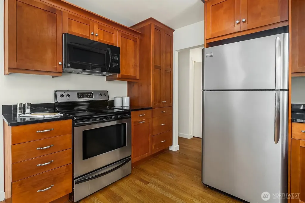 17 W Dravus Street Seattle WA 98119